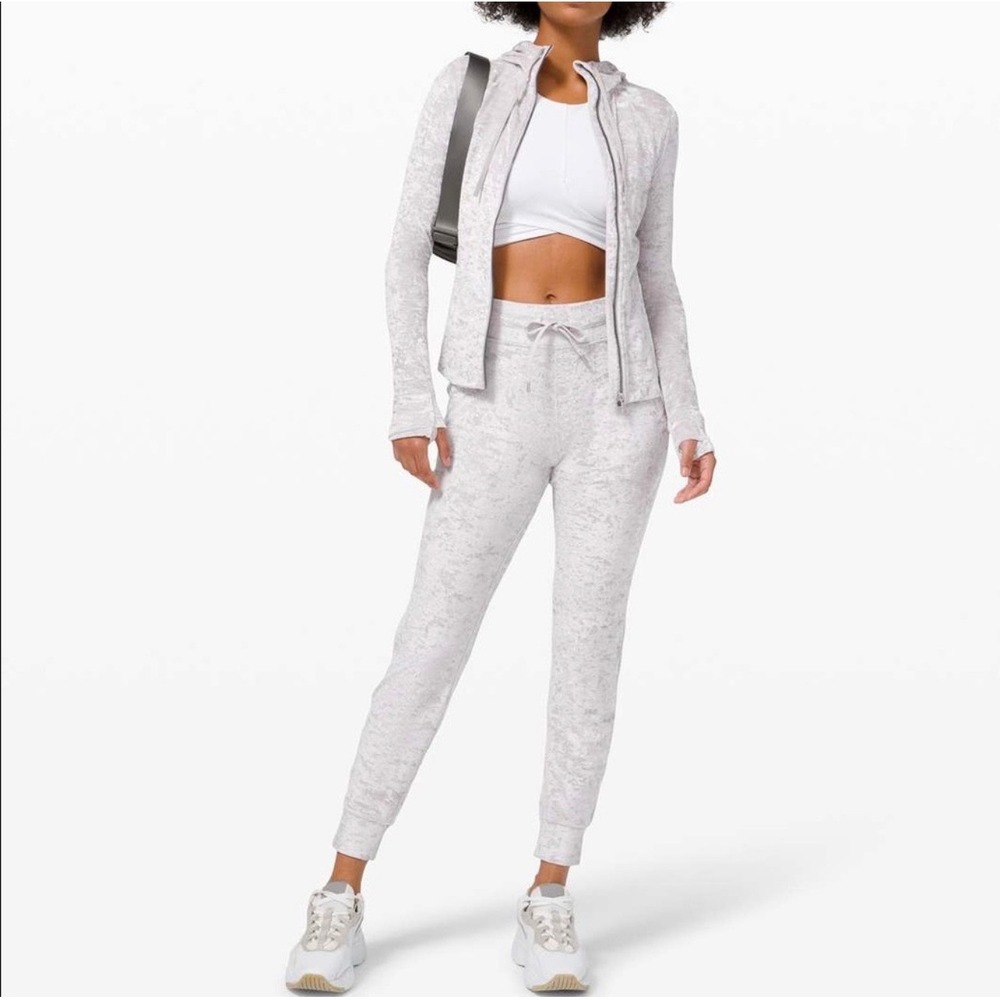 Lululemon Ready to Rulu High Rise Jogger Crushed Velvet Silver Drop Grey Size 2